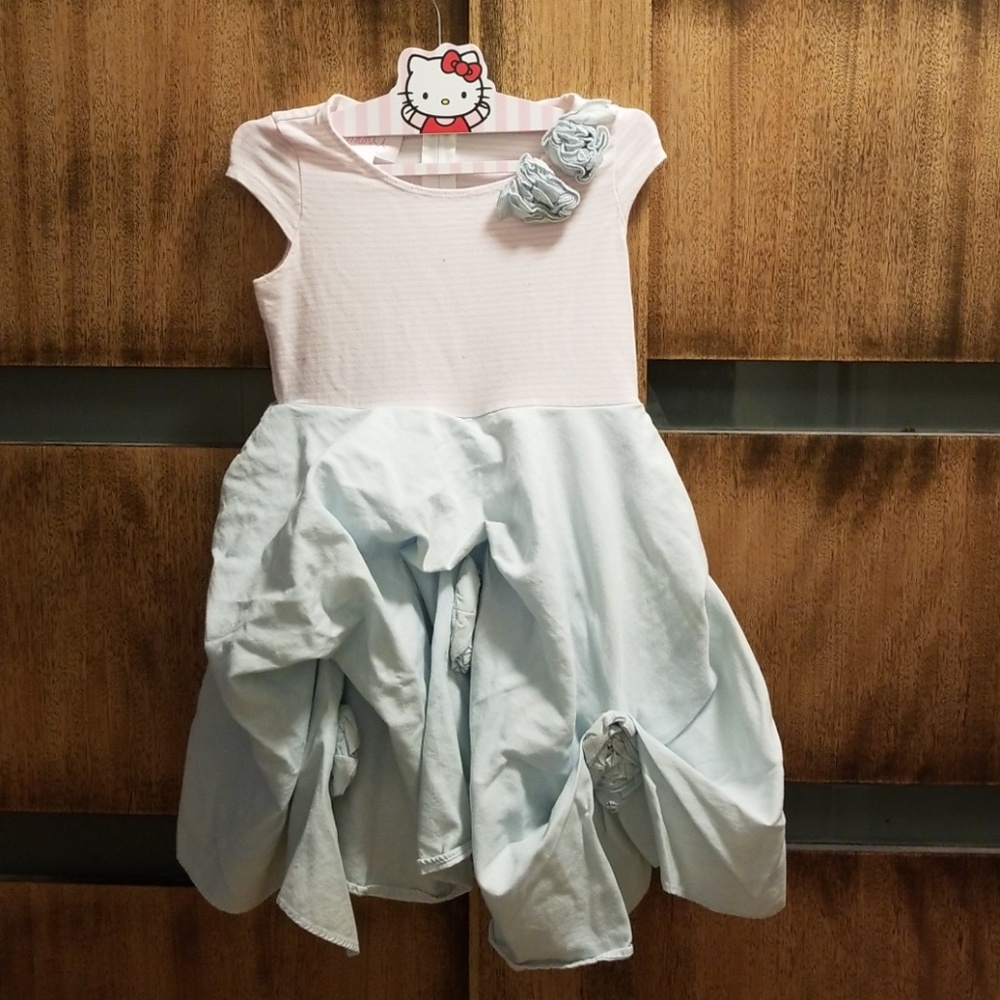 Adorable dress 💖💖💖